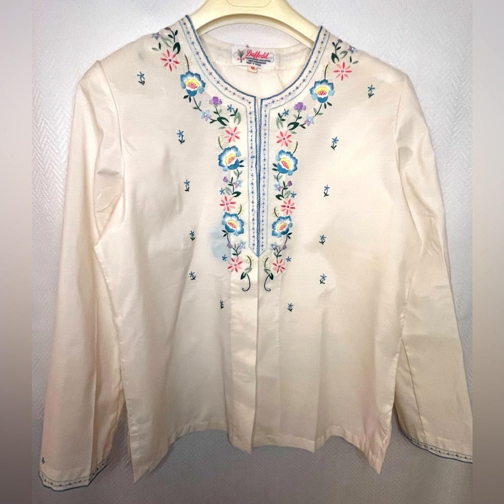 VTG Daffodil NWT Embroidered Floral Cream tunic Blouse Boho Feminine Coquette M